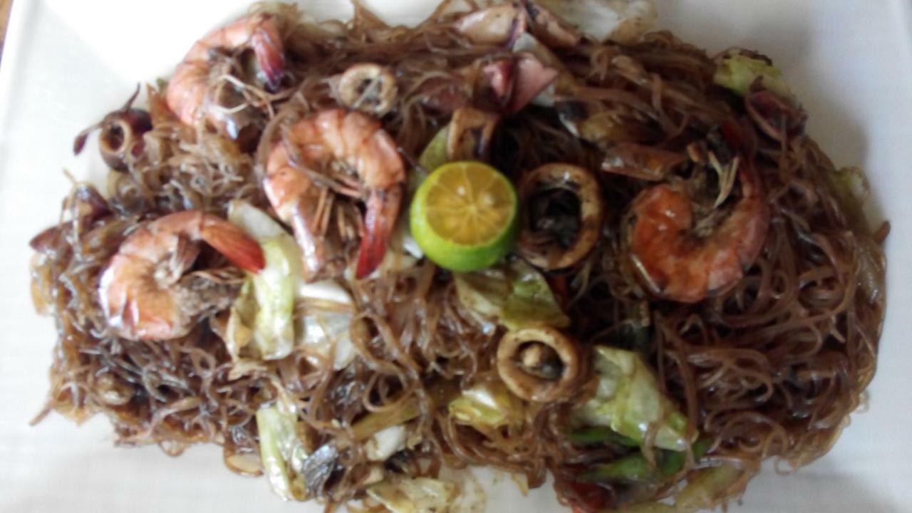 Mother Teresa Rooms And Restaurant Oslob Ngoại thất bức ảnh