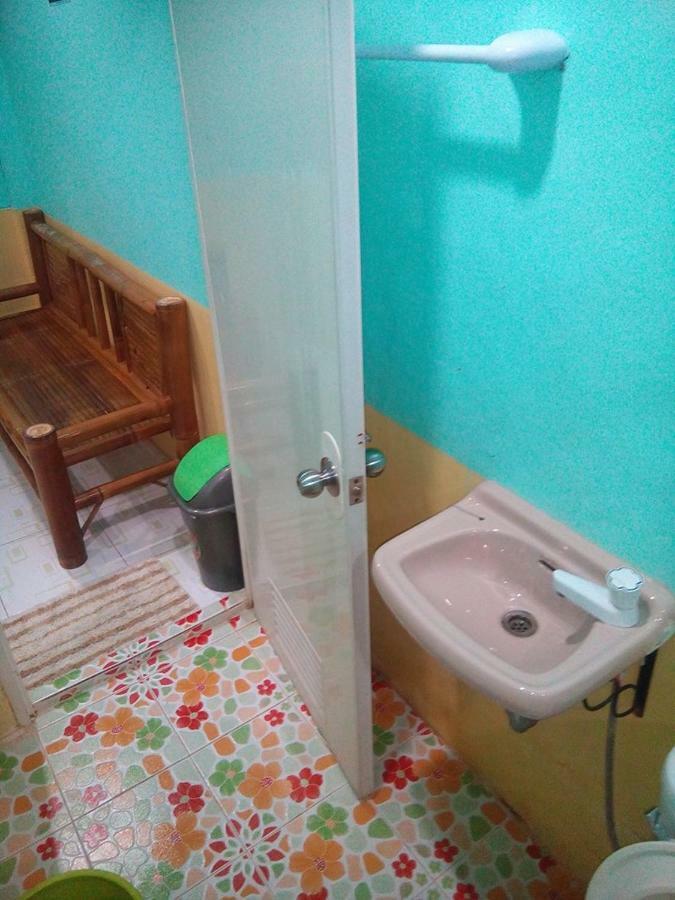 Mother Teresa Rooms And Restaurant Oslob Ngoại thất bức ảnh