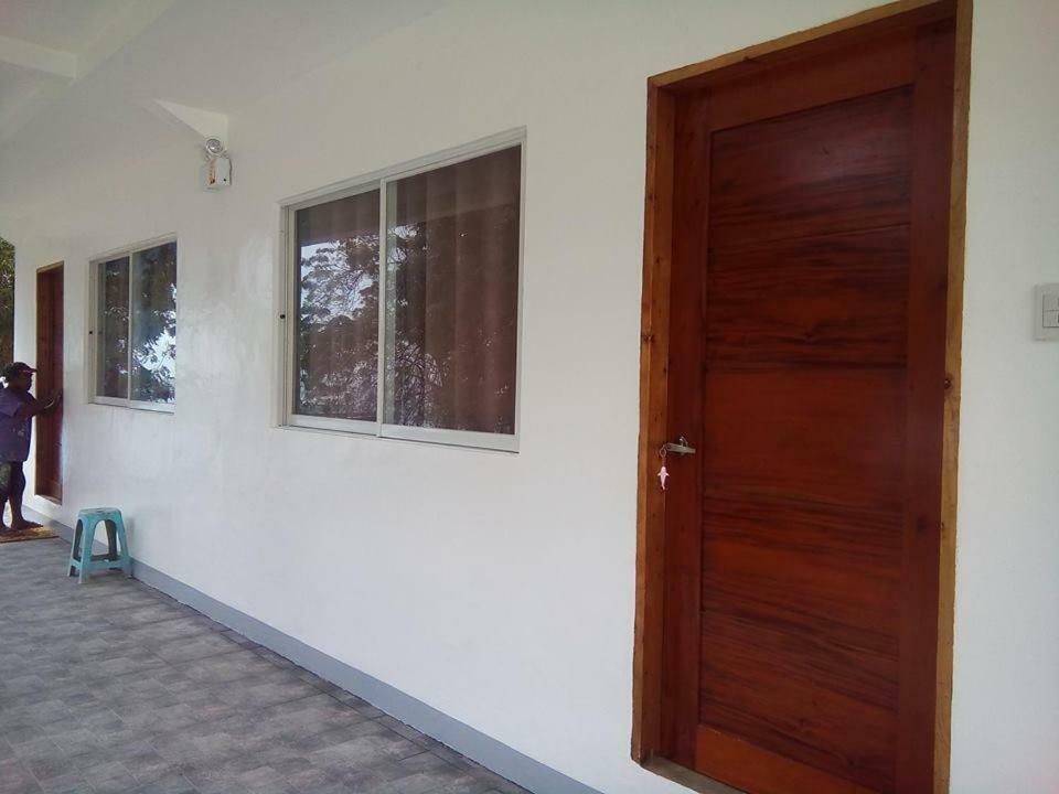 Mother Teresa Rooms And Restaurant Oslob Ngoại thất bức ảnh