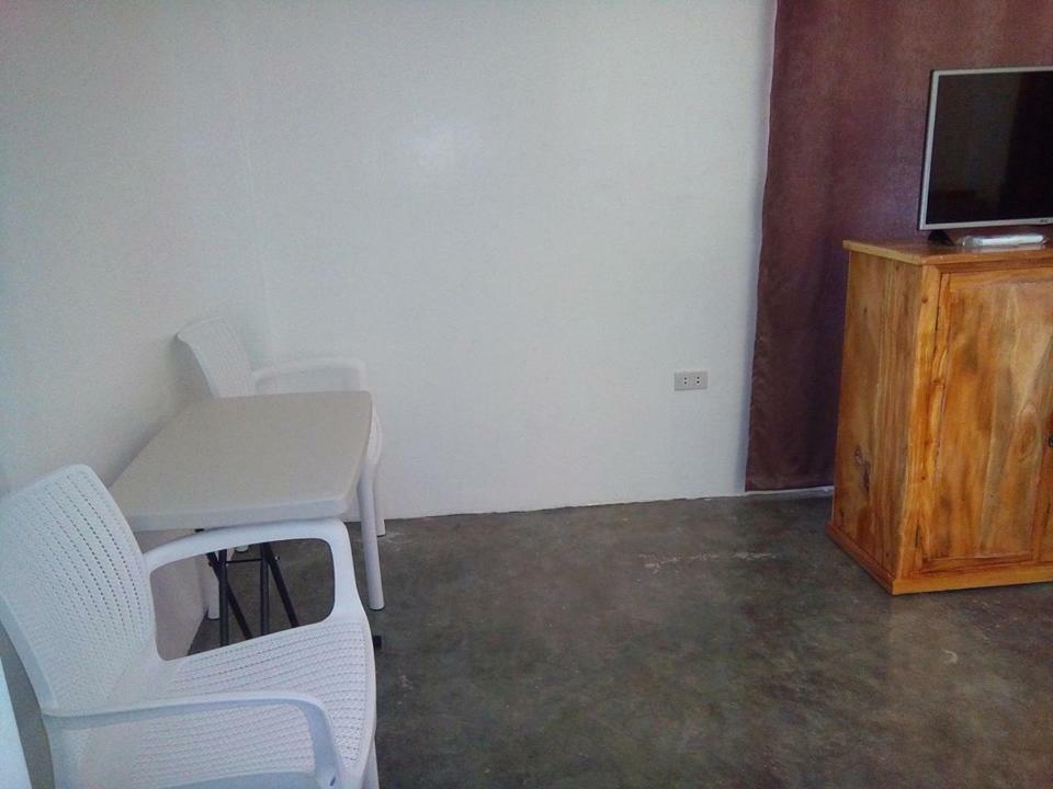 Mother Teresa Rooms And Restaurant Oslob Ngoại thất bức ảnh