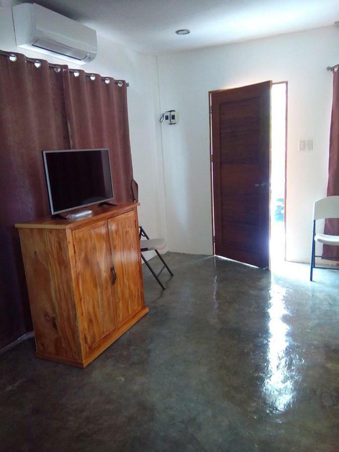Mother Teresa Rooms And Restaurant Oslob Ngoại thất bức ảnh